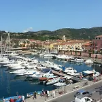 5/6 Beds Appartamento Porto Azzurro